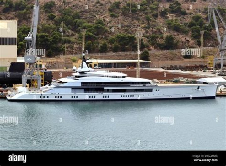 Explore the Lavish Interior of Jerry Jones' Superyacht