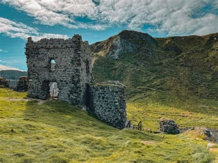 Exploring Moat Cailin: The Legendary Fortress of Northern Ireland