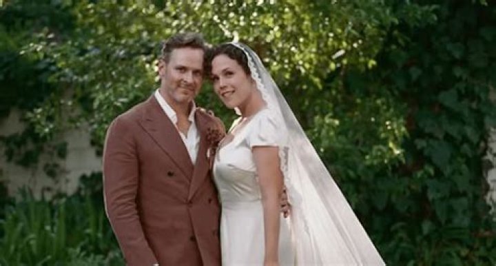 Get the Inside Scoop: Michael Rosenbaum's Wife and Love Life Unveiled