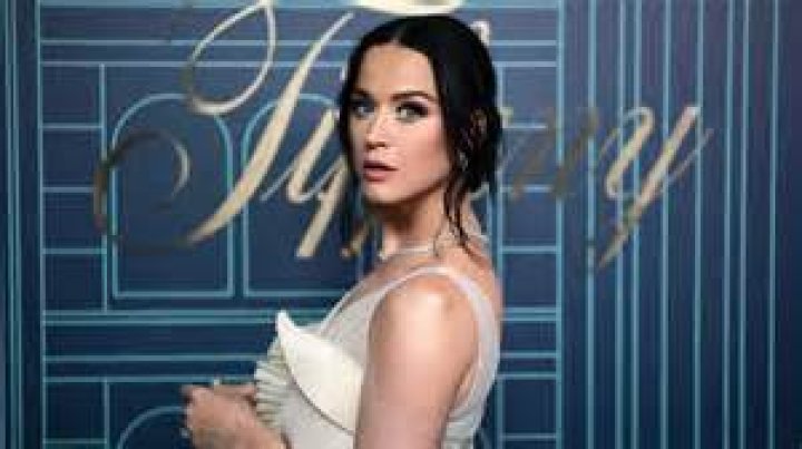 Katy Perry: Exploring Her Sexuality and the Lesbian Rumors