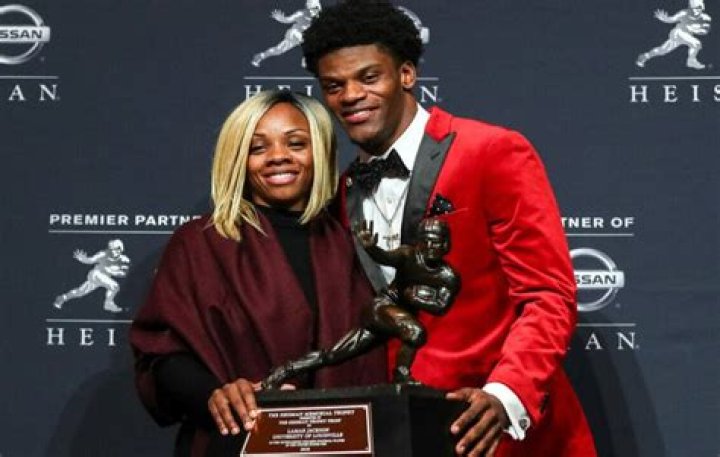 Lamar Jackson's Wife: Everything You Need to Know