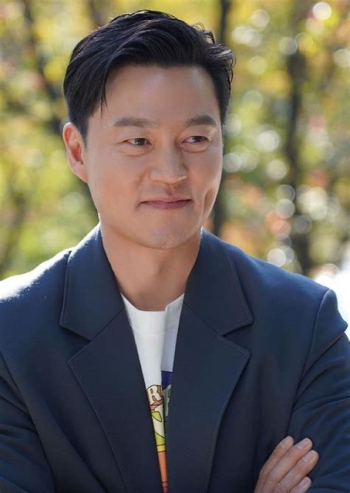 Lee Seo Jin: A Comprehensive Guide to His Life and Career