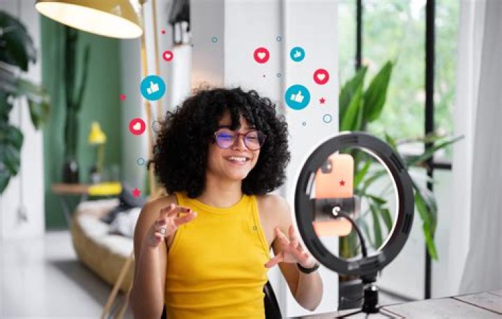 Louisa Khovanski: The Rising Star of Social Media and Influencer Culture