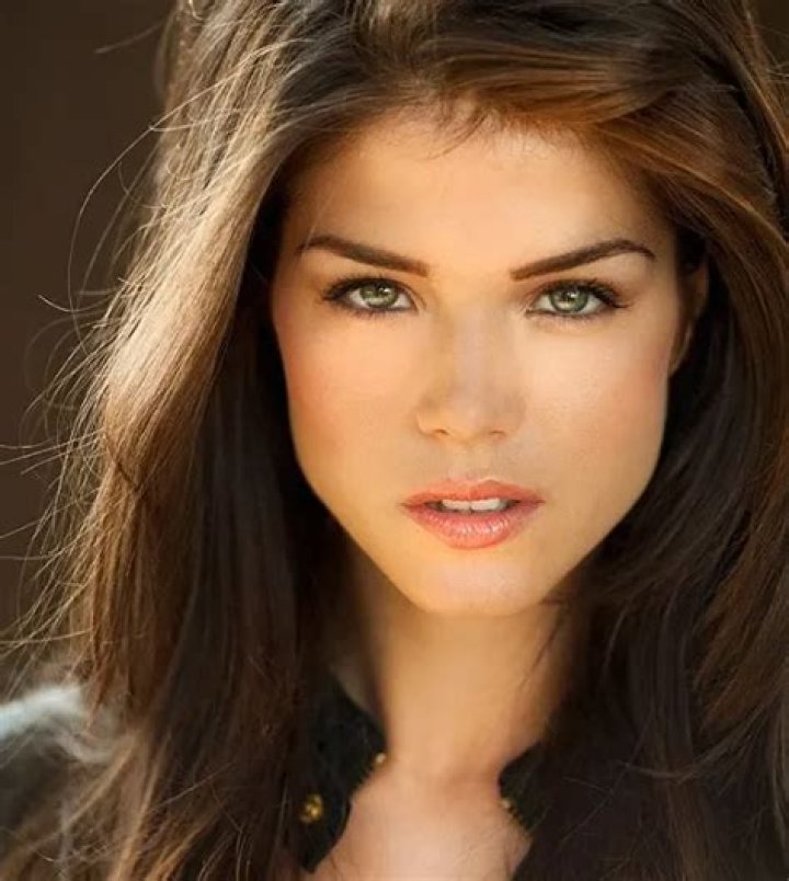 Marie Avgeropoulos Net Worth: Insights and Analysis