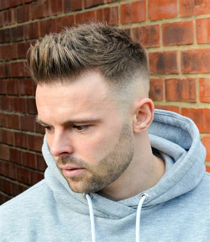 Straight Hair Haircuts for Guys: The Ultimate Guide to Stylish Looks