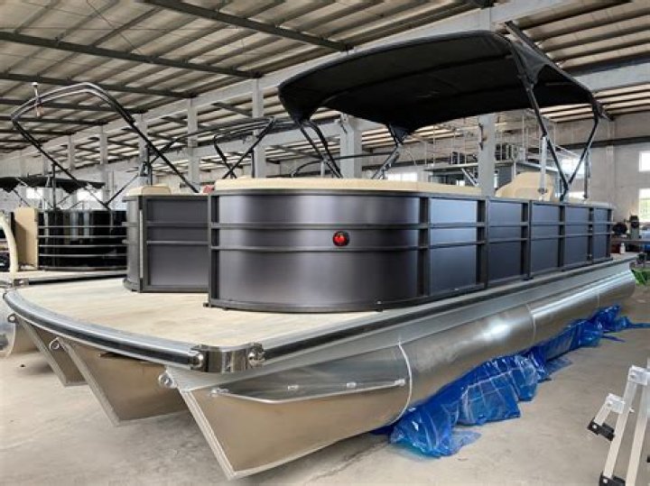 Top Pontoon Campers for a Luxurious Getaway!
